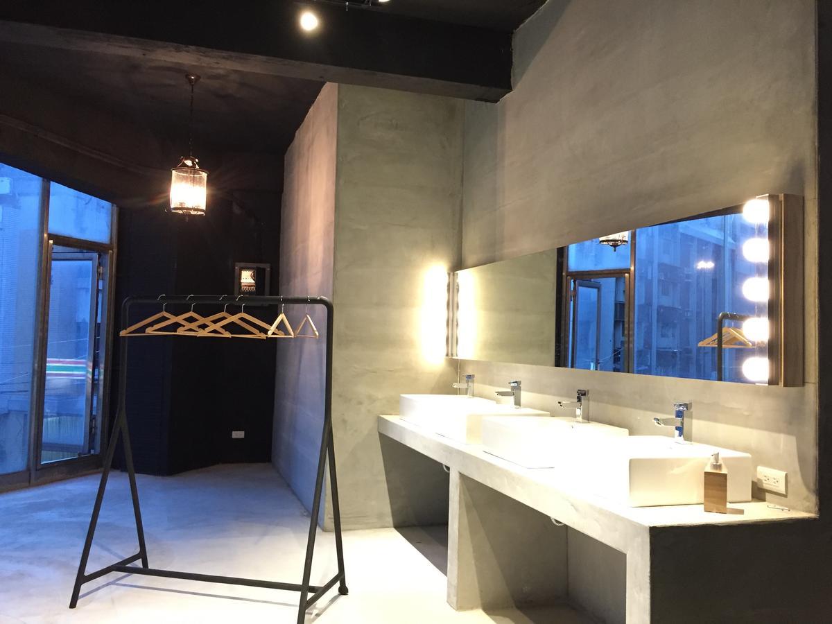 Perbed Hostel-Taichung Station Luaran gambar